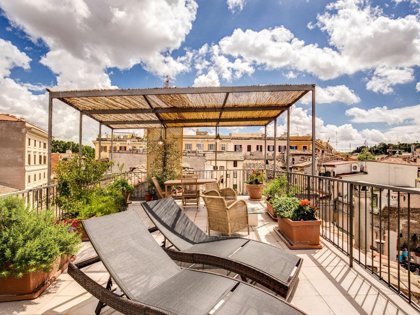 Trastevere Attic With Terrace * Roma